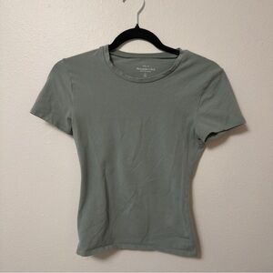 Abercrombie & Fitch Sage Green Short Sleeve Tee